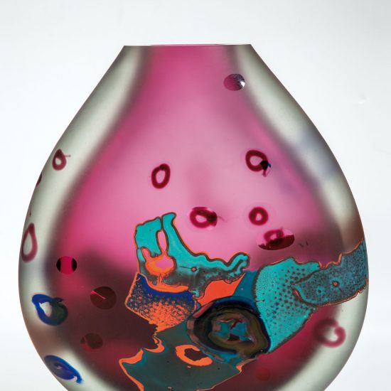 Gefäß aus der Serie „Contiguous Fragments“