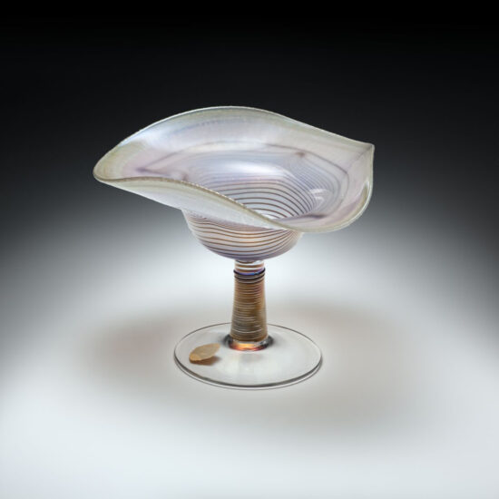 Aufsatzschale aus der Serie „Poesie in Glas“
